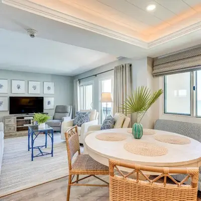 Beachfront Panama City Condo with Balcony and Views!