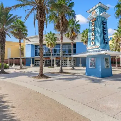 Seas the Day! Your Perfect 2BR Beachfront Escape! Sleeps 8!